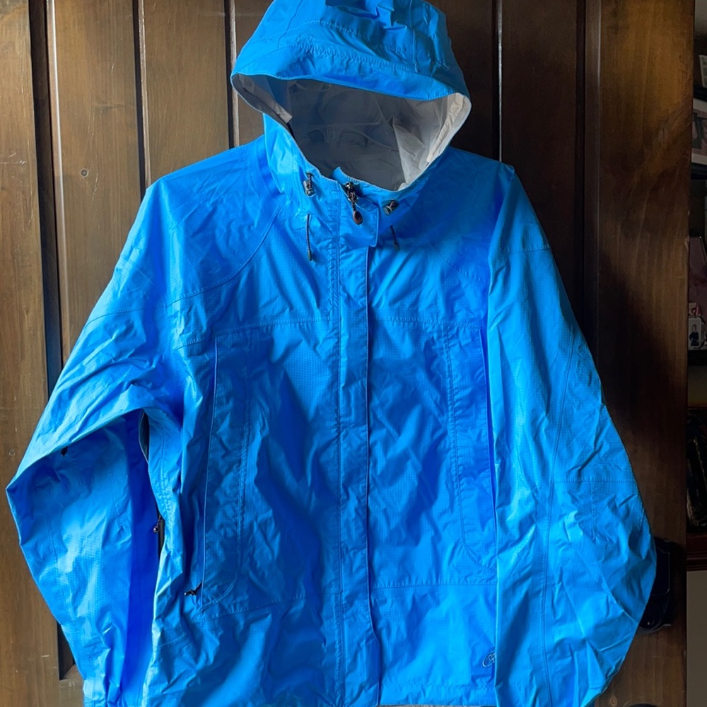 Women’s Cloudveil rain jacket size large
